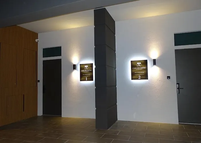 Casa De Castro - *